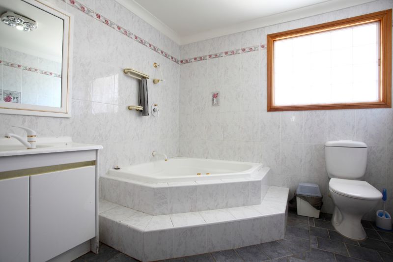 Cost of Bathtub Installation in South Hadley, MA